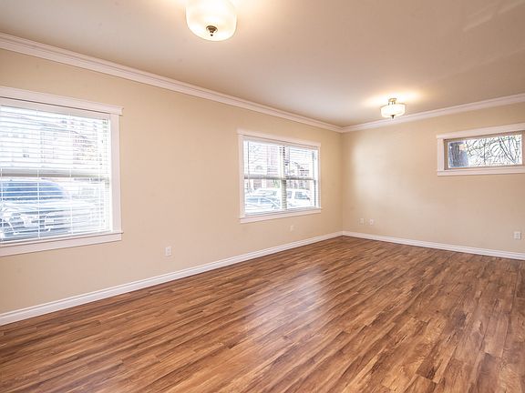 5th image of 17 Saint Helens Ave APT 402