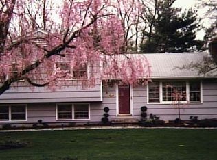 1373 Fairfield Woods Rd, Fairfield, CT 06430