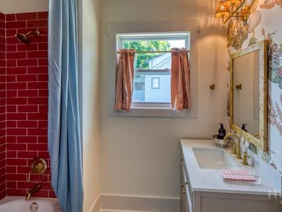 1136 E 39th St, Savannah, GA, 31404