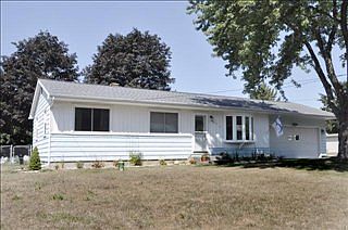 1st image of 252 Beaumont Dr