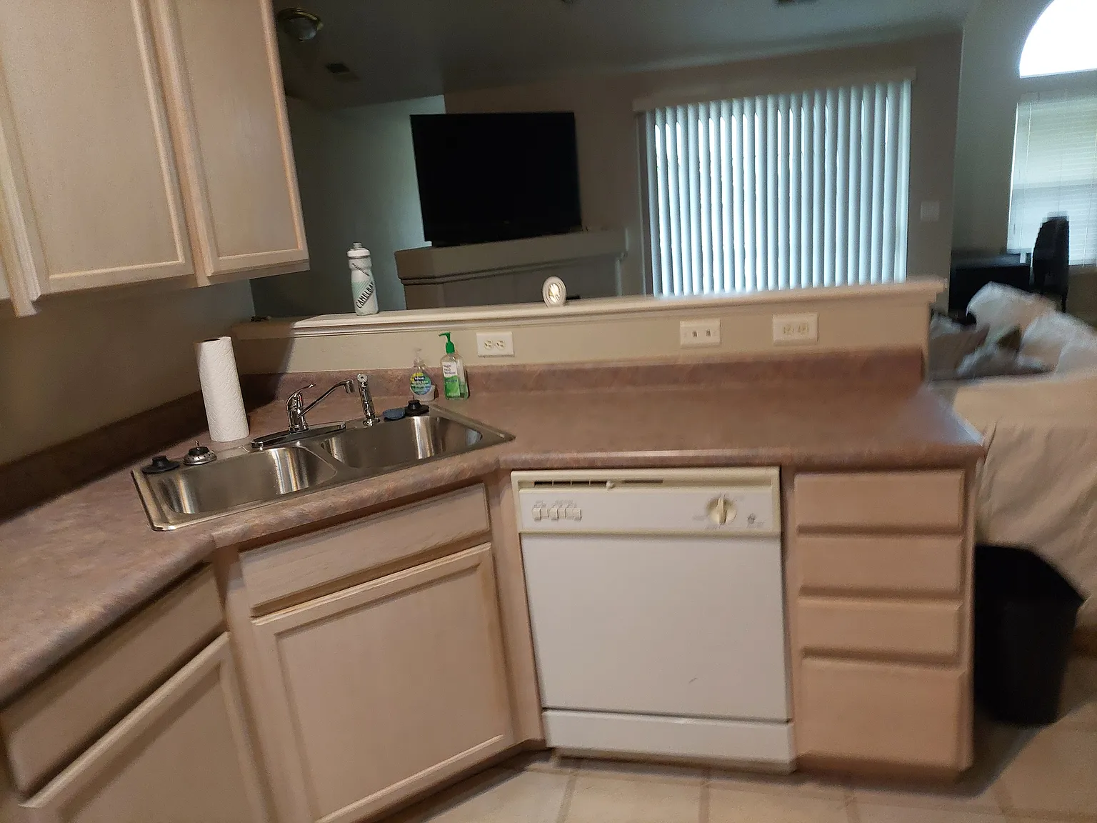 2 bed, 1325 sqft, $1,800 — Photo 2