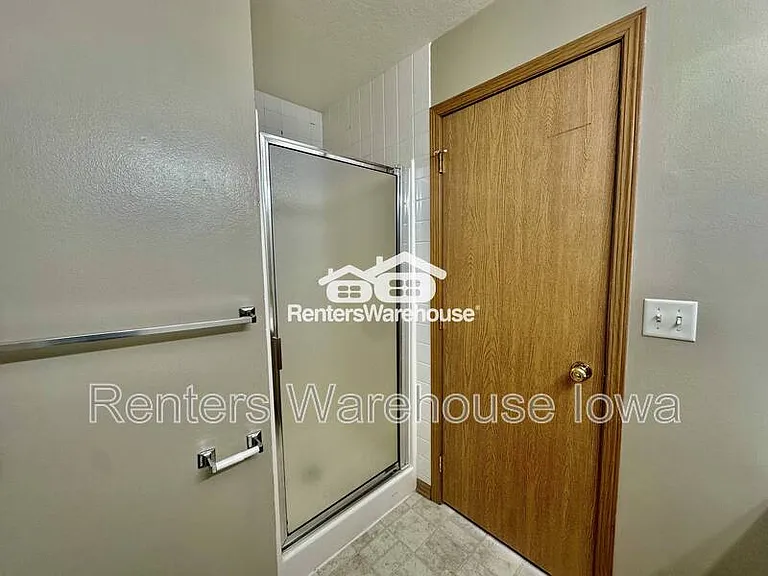 5924 Sutton Pl #10 — Photo 20