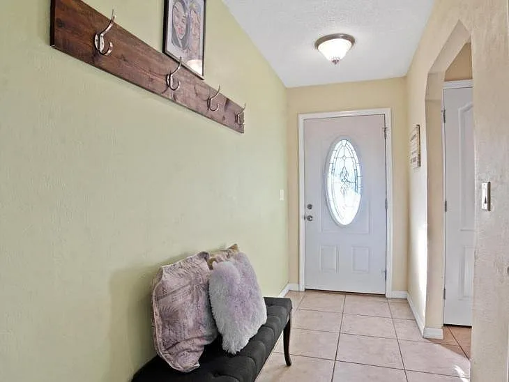 Building Photo - 5627 Touro Dr