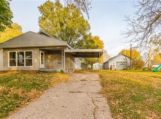 841 13th St, Nevada, IA 50201