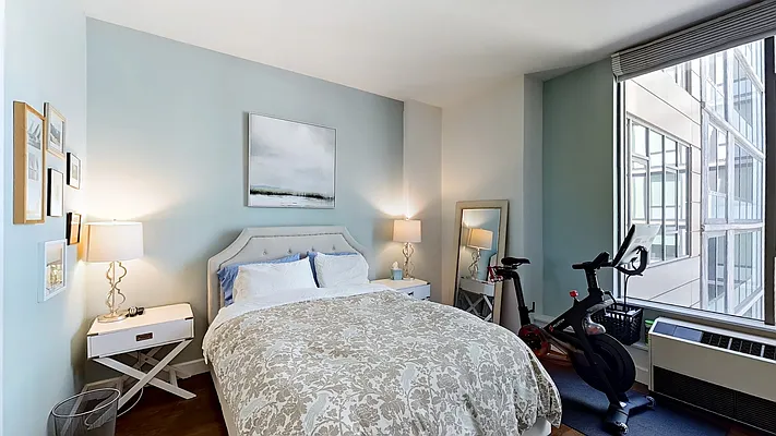 Sold by Modern Spaces | media 6