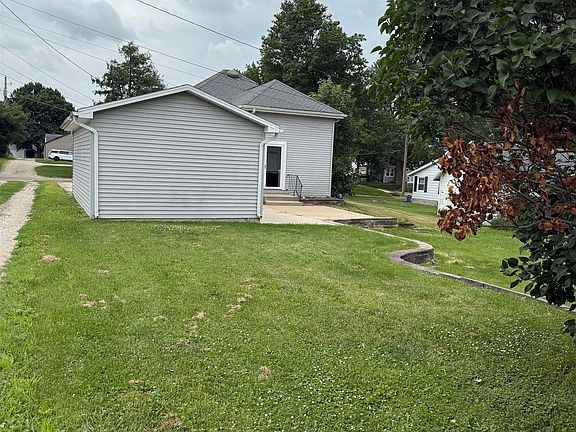 5th image of 505 Oak St