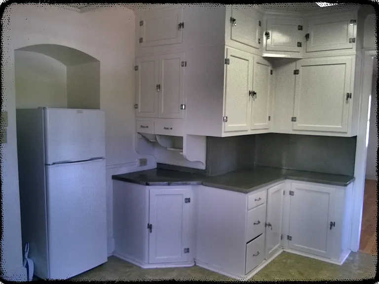 El Villa Apartments — Photo 8