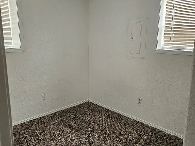 204 Lincoln St #1 — Photo 6