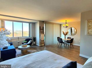 10401 Grosvenor Pl APT 719, Rockville, MD 20852