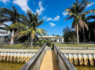 18749 Rio Vista Dr, Jupiter, FL 33469