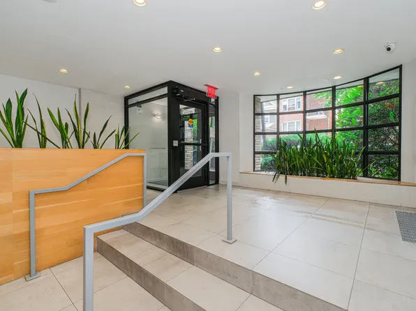 495 East 7th Street image 5 of 12