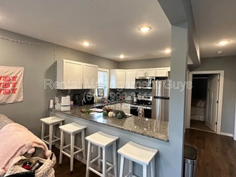 2057 Carroll Ave #1 — Photo 4