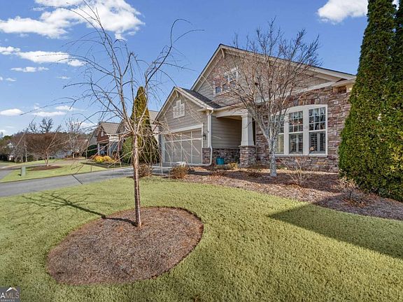 4th image of 4945 Kings Common Way