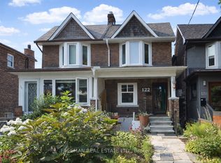 122 Pendrith St, Toronto, ON M6G1R7