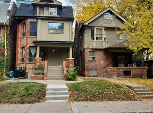 52 Dundonald St #50, Toronto, ON M4Y 1K2