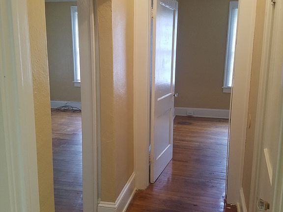 3rd image of 2225 McKinley Ave