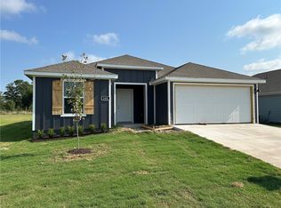 105 E Seville St, Siloam Springs, AR 72761