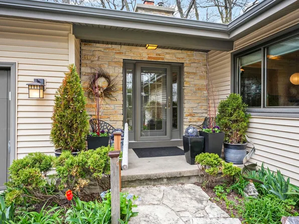 518 Valley Rd, Madison, WI 53714