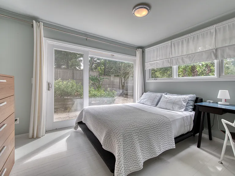 79 Maidstone Dr — Photo 6