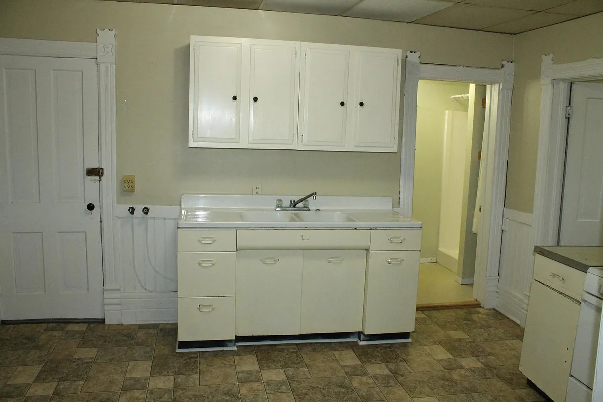 Unit Photo - 119 Elm St #1