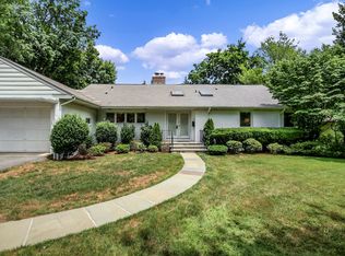 231 Mamaroneck Rd, Scarsdale, NY 10583