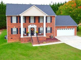 1406 Sagewood Ln, Archdale, NC 27263
