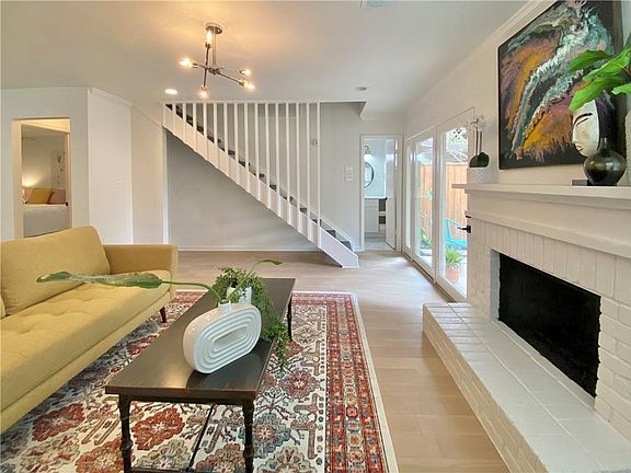 5th image of 1601 W Braker Ln #B