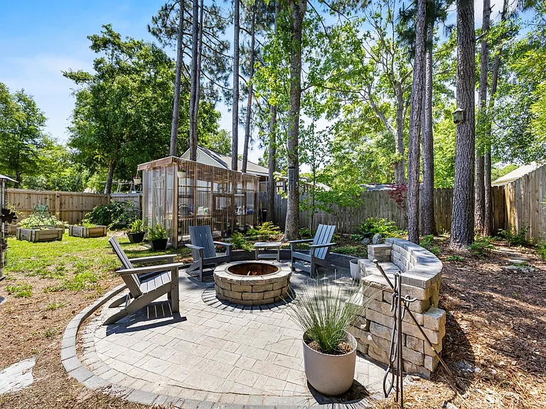 247 Shellbank Dr — Photo 29