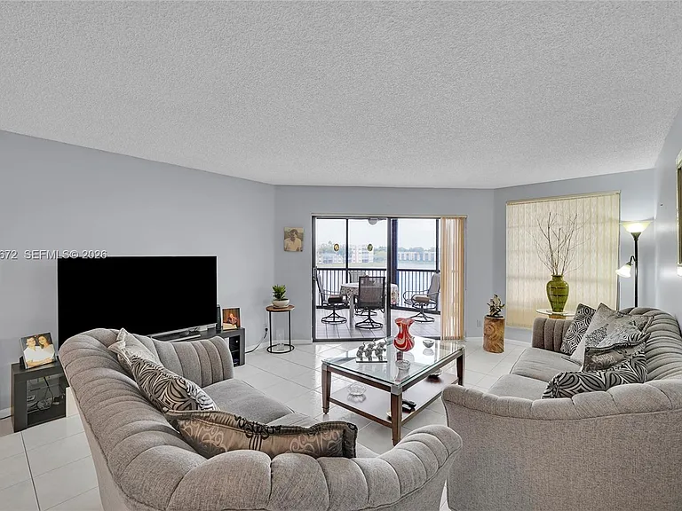 7250 Fairfax Dr #302 — Photo 22