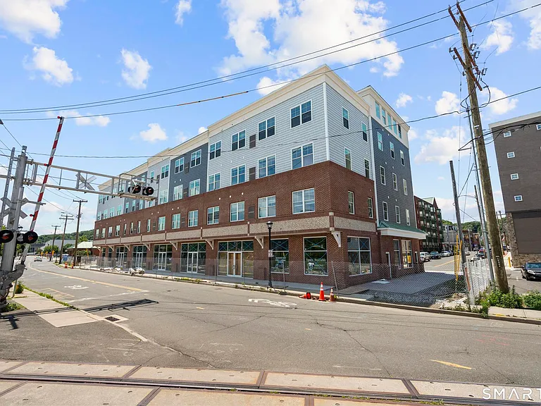 113 Canal St W #301 — Photo 13