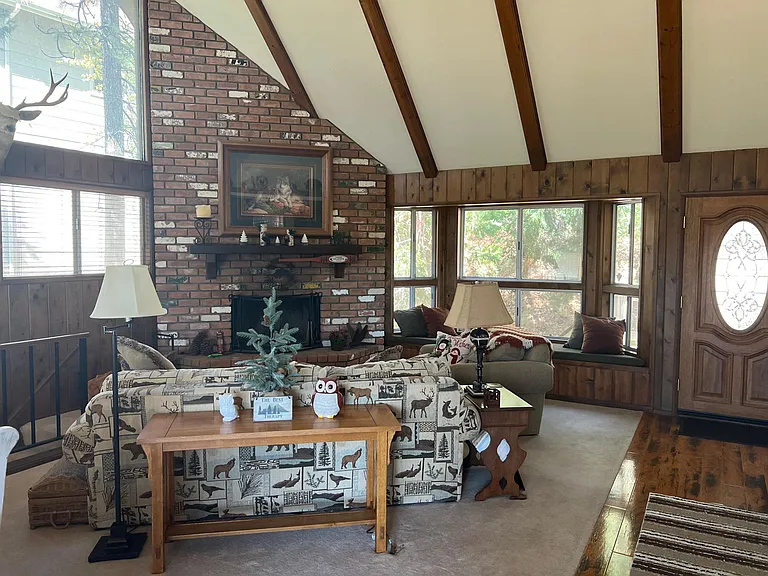 410 Rainer Rd — Photo 1