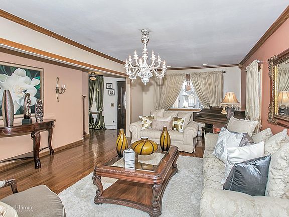 4th image of 45 West Ave