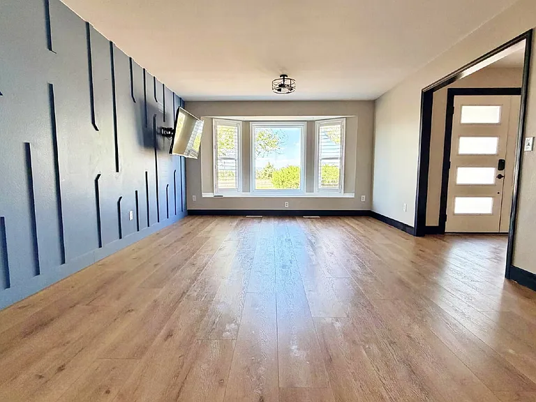 6764 Hillridge Pl — Photo 12