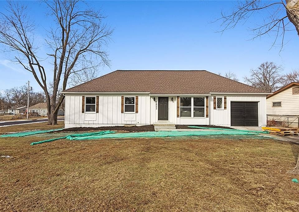 1st image of 9822 England Dr