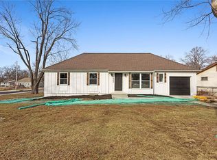 9822 England Dr, Overland Park, KS 66212