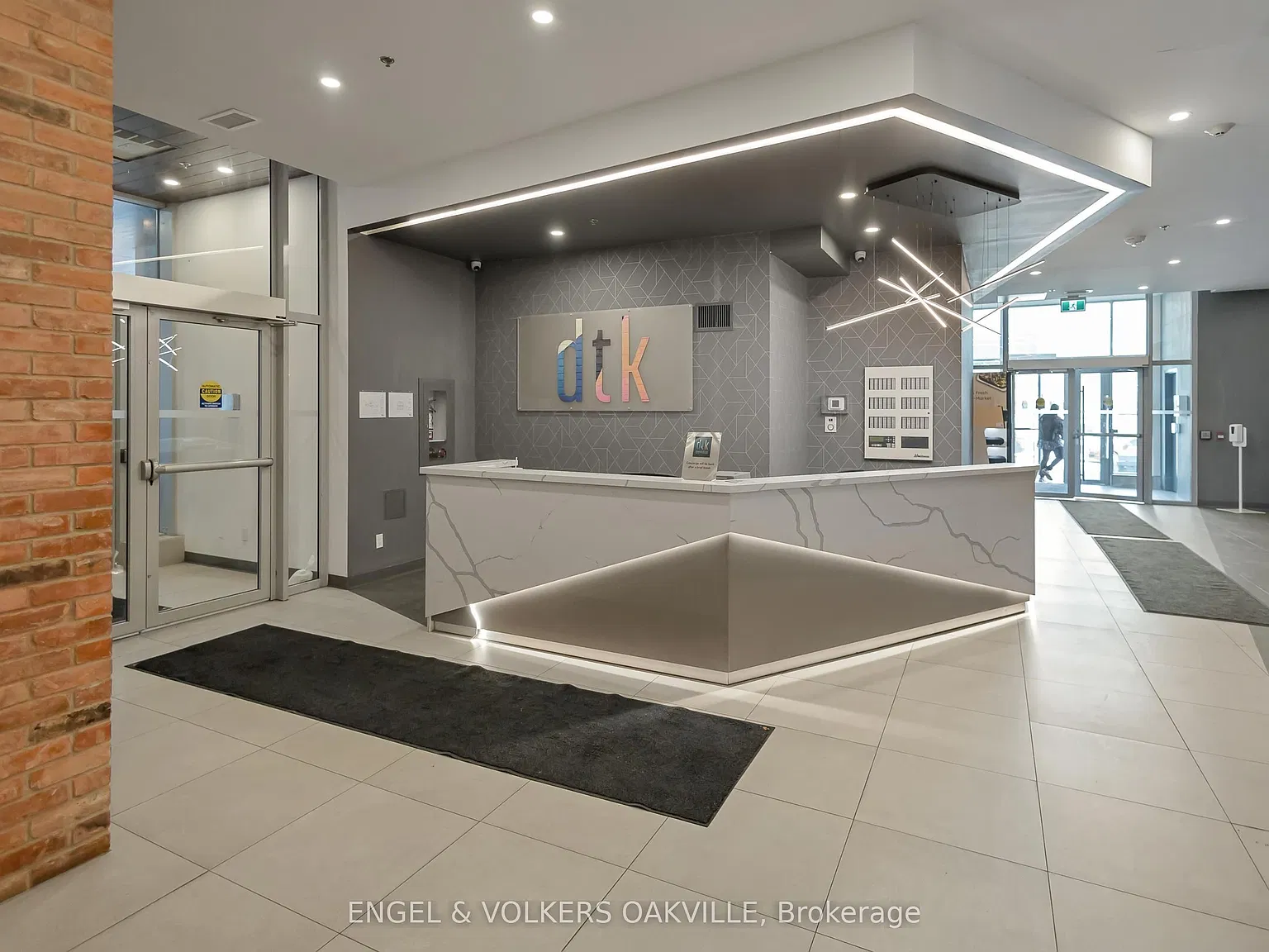 2 bed, $2,300 — Photo 4
