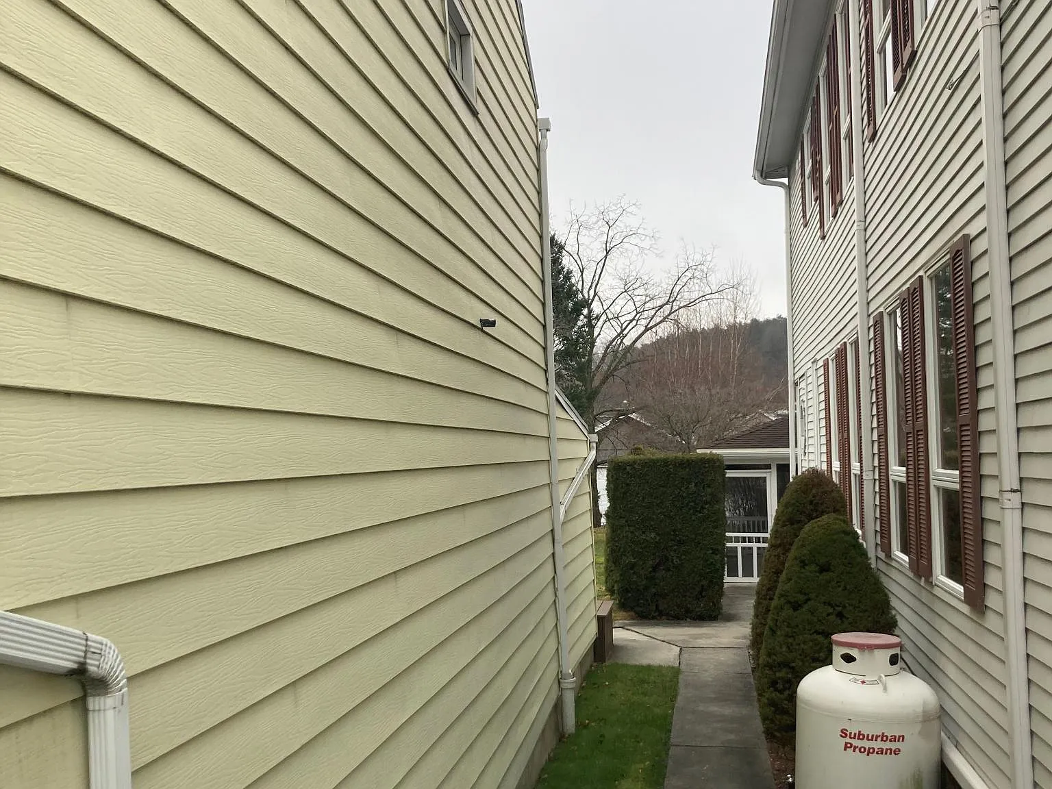 136 N Mill St — Photo 2