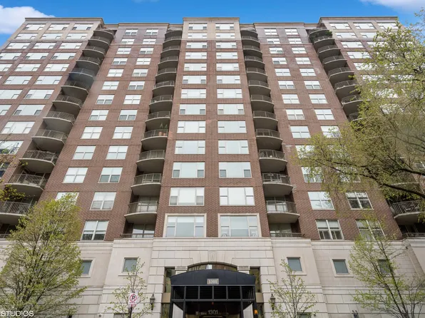 1301 N Dearborn St #306-307, Chicago, IL 60610