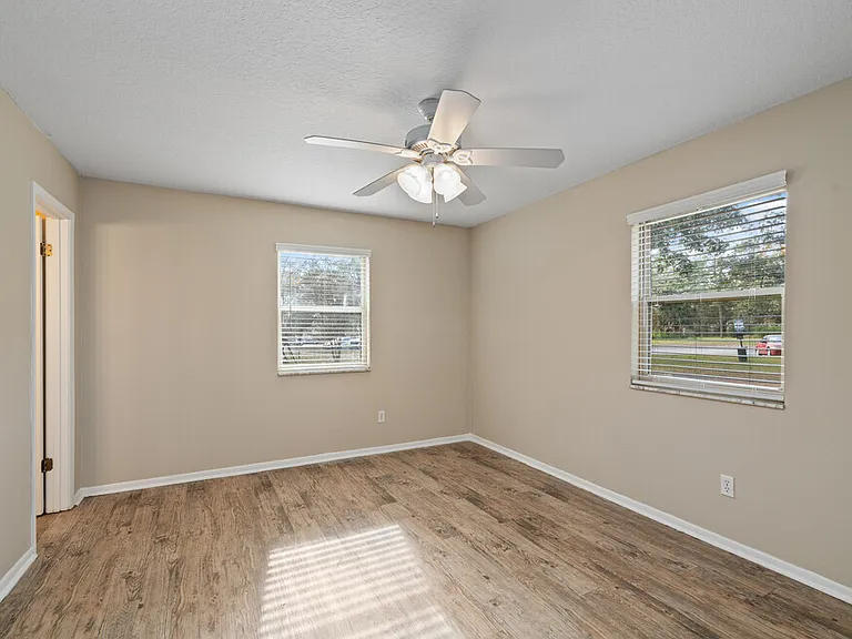 Carriage Hills Apartments — Photo 15