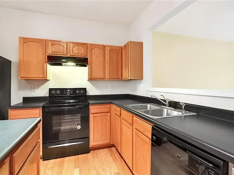 2849 Parkway Close — Photo 16