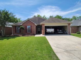 203 Wildflower Ln, Lafayette, LA 70506