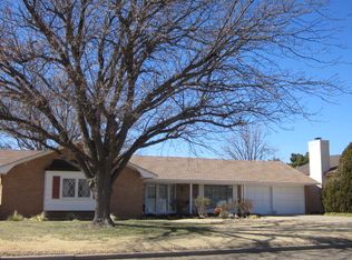 2507 Holliday St, Plainview, TX 79072