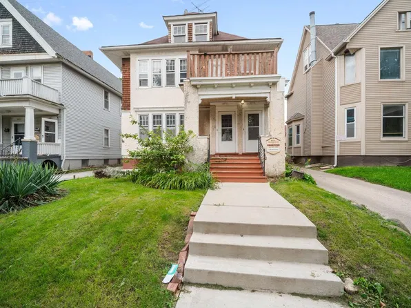 2917 N Maryland AVENUE #2919, Milwaukee, WI 53211
