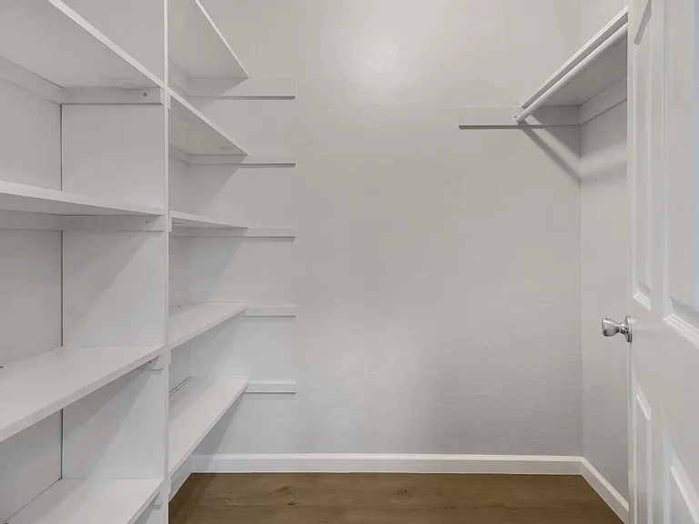 724 Central Ave — Photo 14