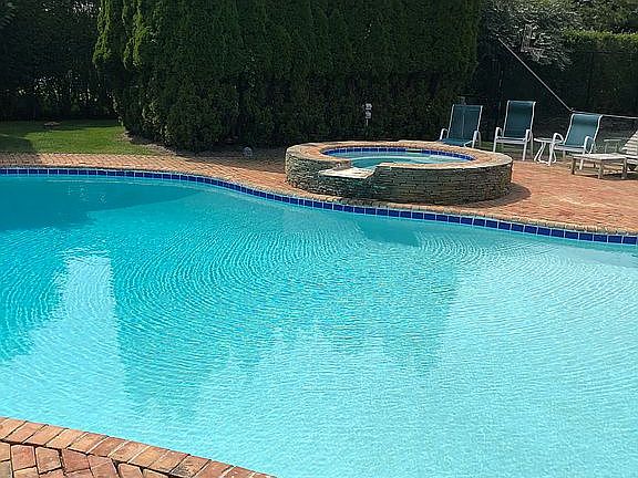 2nd image of 109 Mill Creek Close