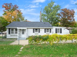 3108 Clearview Dr, Wonder Lake, IL 60097