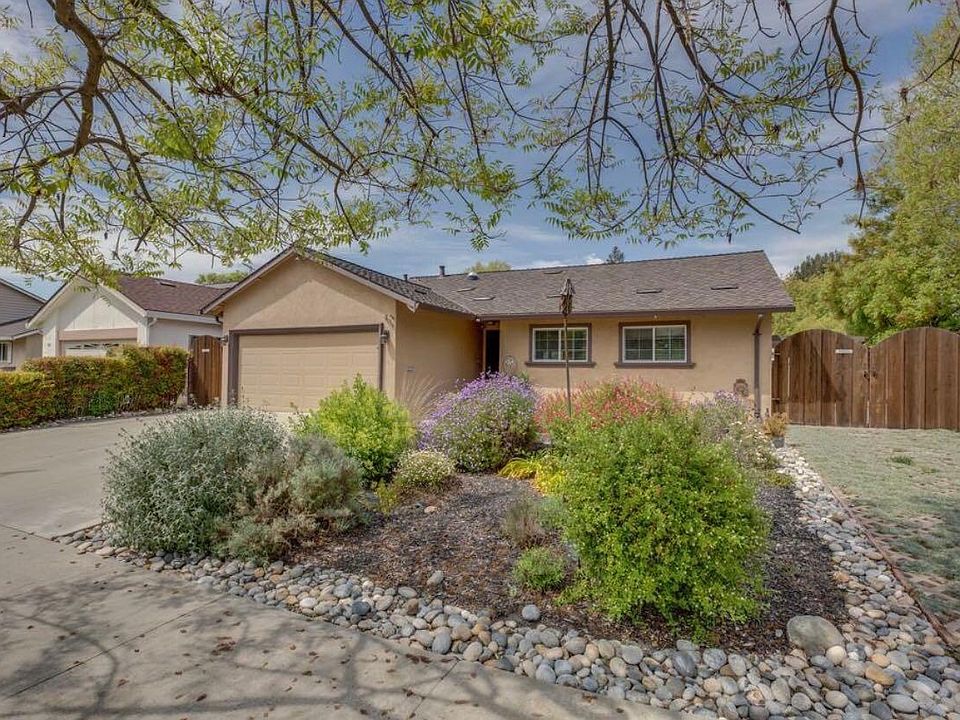 1st image of 405 Allegan Cir