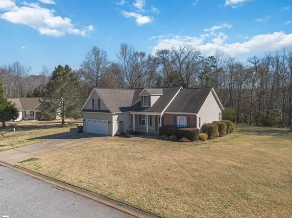 10 Chasie Ln, Greer, SC 29651