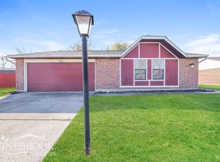 8329 Schoolgate Dr, Dayton, OH 45424