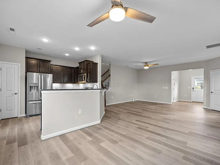 1049 Laceflower Dr — Photo 11